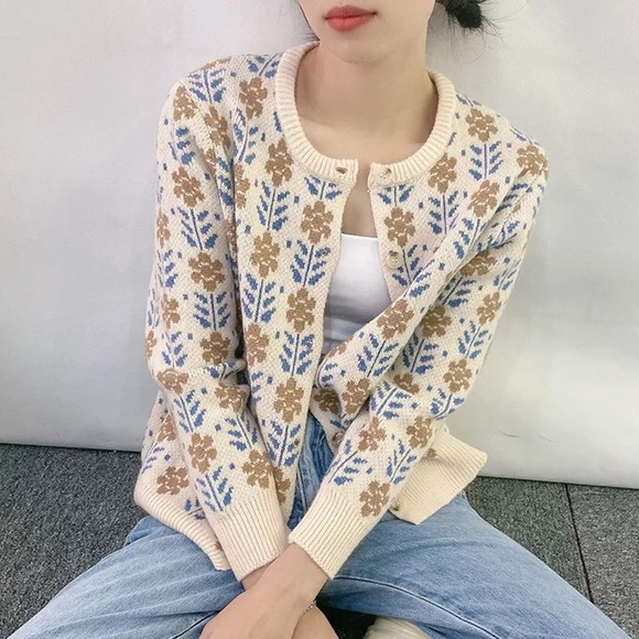 Sweater cardigan flower knit button blue cream gray  khaki long sleeve - Picture 9 of 10